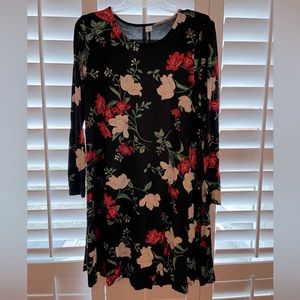 Old Navy, Long Sleeve Flowered Dress, Rayon blend, Size Medium, Like New